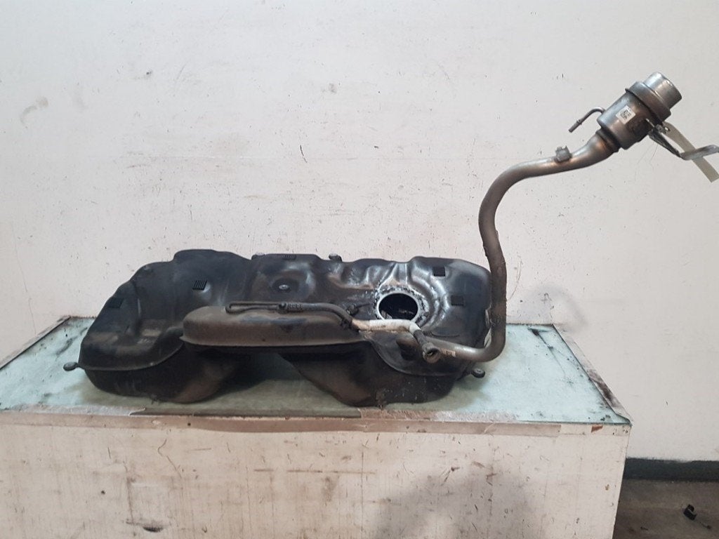 TANK Porsche Panamera (971G) (01-2016/12-2023), Gebruikt, Porsche