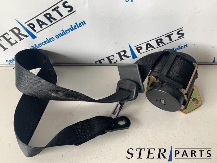 Ceinture de sécurité arrière centre d'un Mercedes E-Klass, 3 mois de garantie, Utilisé, -, -