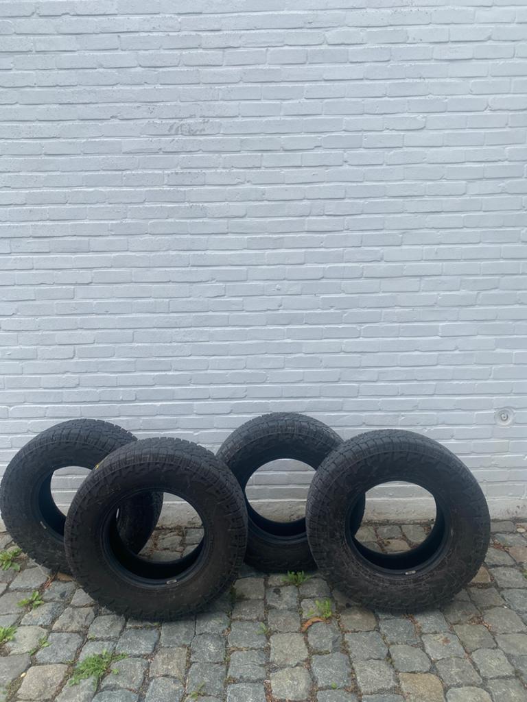 Falken wildpeak A/T 4W banden LT 235/75 R15 116/113R E, Auto-onderdelen, Banden en Velgen, Ophalen, Gebruikt, 15 inch, 235 mm