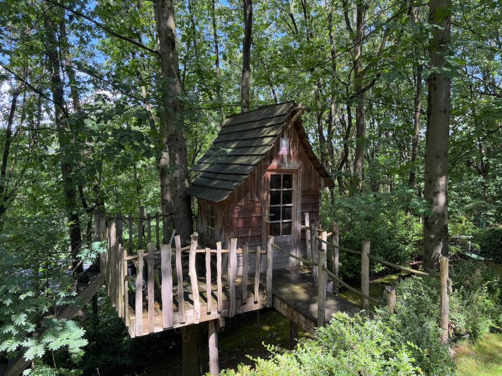 Boomhut speelhuisje tuinhuis klaar om op te halen, Enfants & Bébés, Jouets | Extérieur | Aires de jeux, Enlèvement, Utilisé