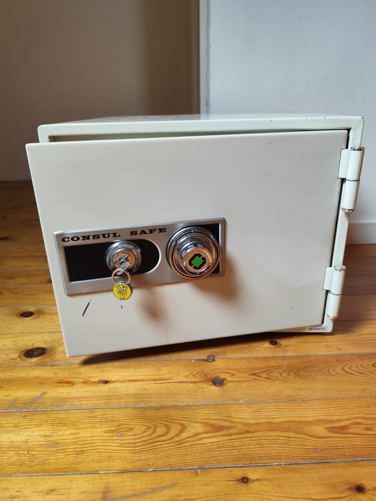 Brandveilige kluis: binnenlaat: 24 x 32x 24 cm., Ophalen