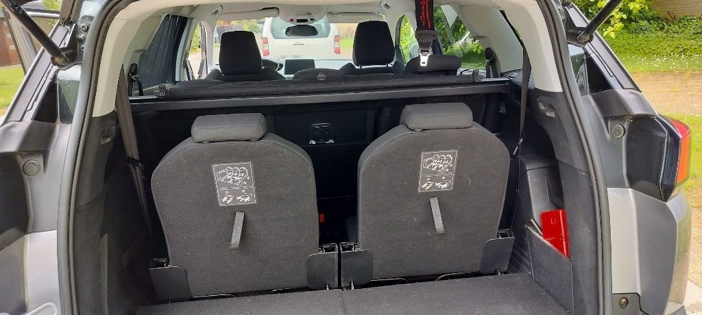 Peugeot 5008 Essence 2020 7 litres, Autos, Peugeot, Argent ou Gris, Achat, Euro 6, 7 places