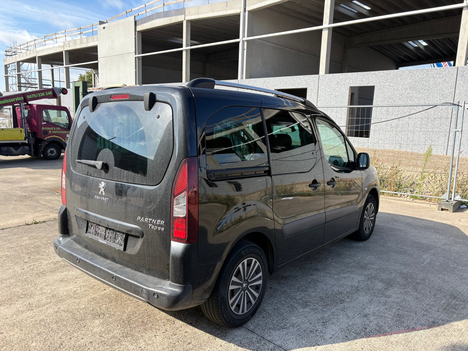 Peugeot Partner Tepee 1.6 benzine 2013, Auto's, Voorwielaandrijving, Stof, Zwart, 1600 cc