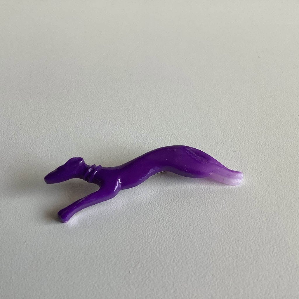 Broche art déco représentant un lévrier sautant, Enlèvement ou Envoi, Autres matériaux, Broche