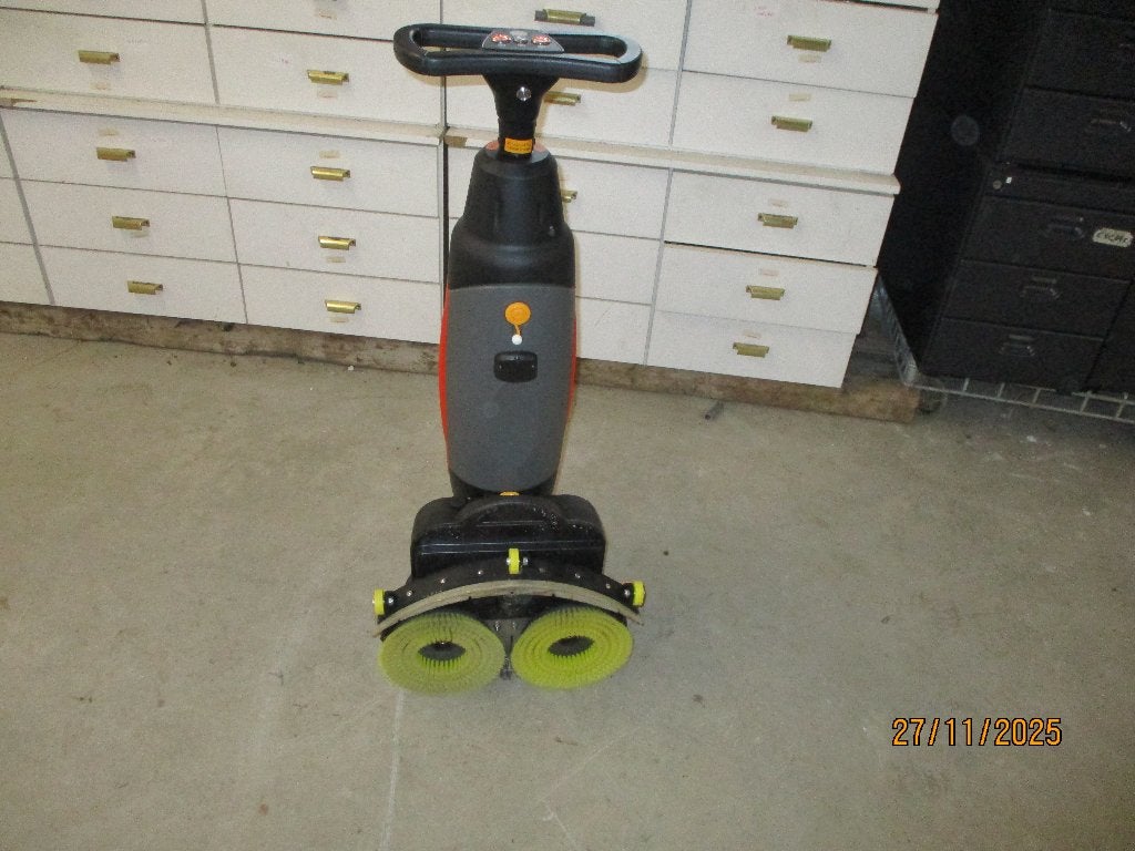 autolaveuse a battrie, Electroménager, Enlèvement, Comme neuf, Convient aux sols durs, Aspirateur traîneau