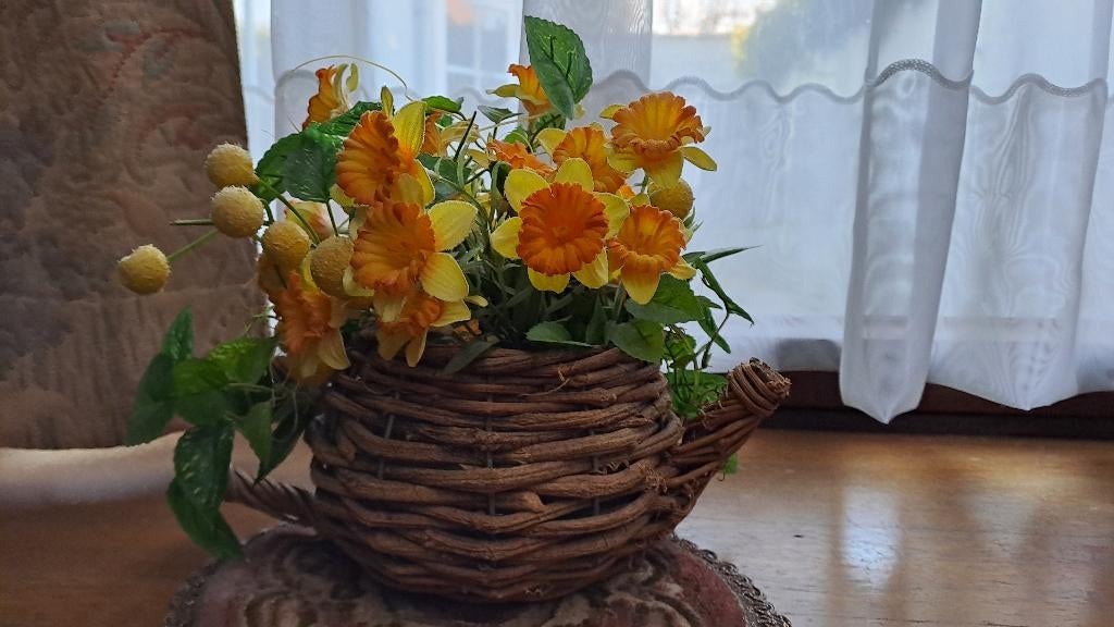 Houten mand in de vorm van een ketel, Ophalen, Mand
