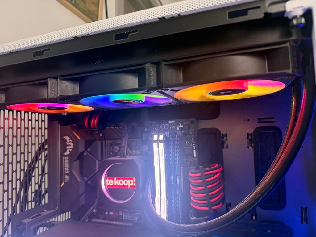 Corsair H150i Elite LCD, Computers en Software, Computerkoelers, Ophalen of Verzenden, Gebruikt, Waterkoeling