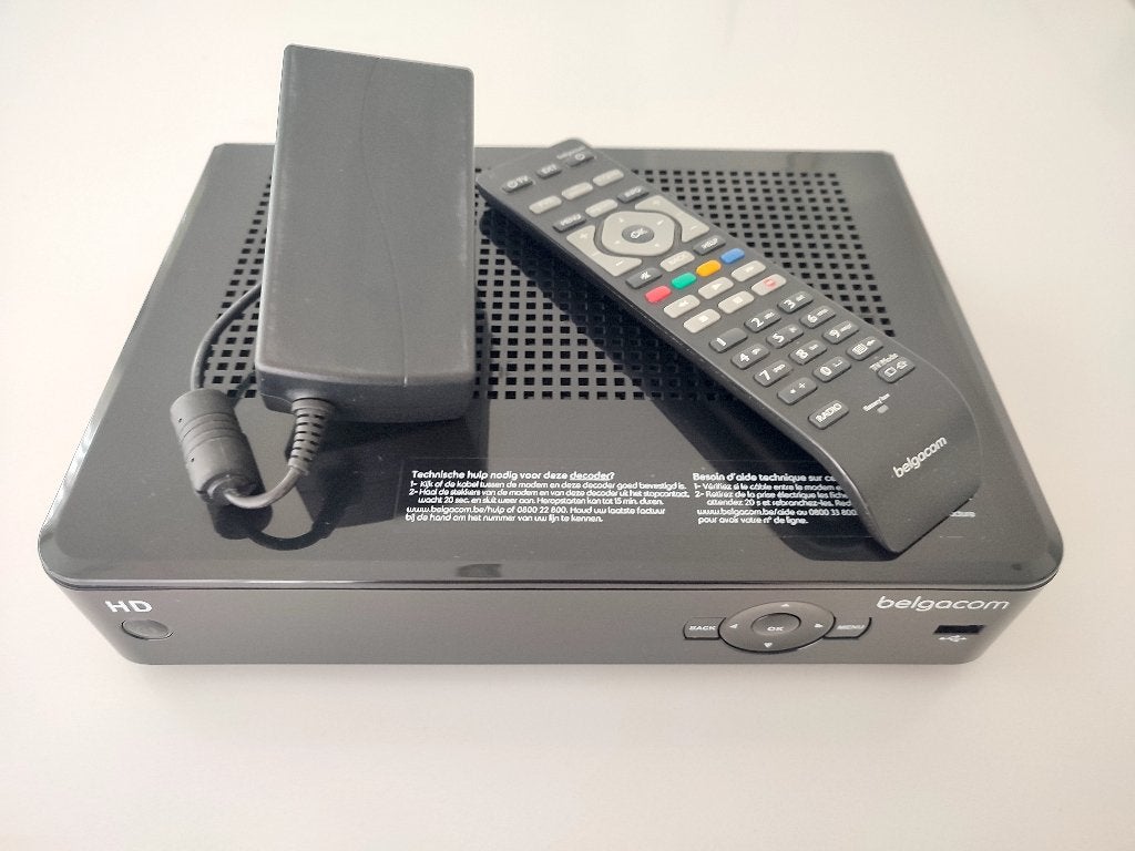 Belgacom Proximus TV box decoder V4 (Scarlet), TV, Hi-fi & Vidéo, Décodeurs & Enregistreurs à disque dur, Enlèvement ou Envoi