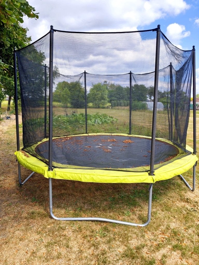 Trampoline de 3m66, Enfants & Bébés, Jouets | Extérieur | Trampolines, Enlèvement, Comme neuf