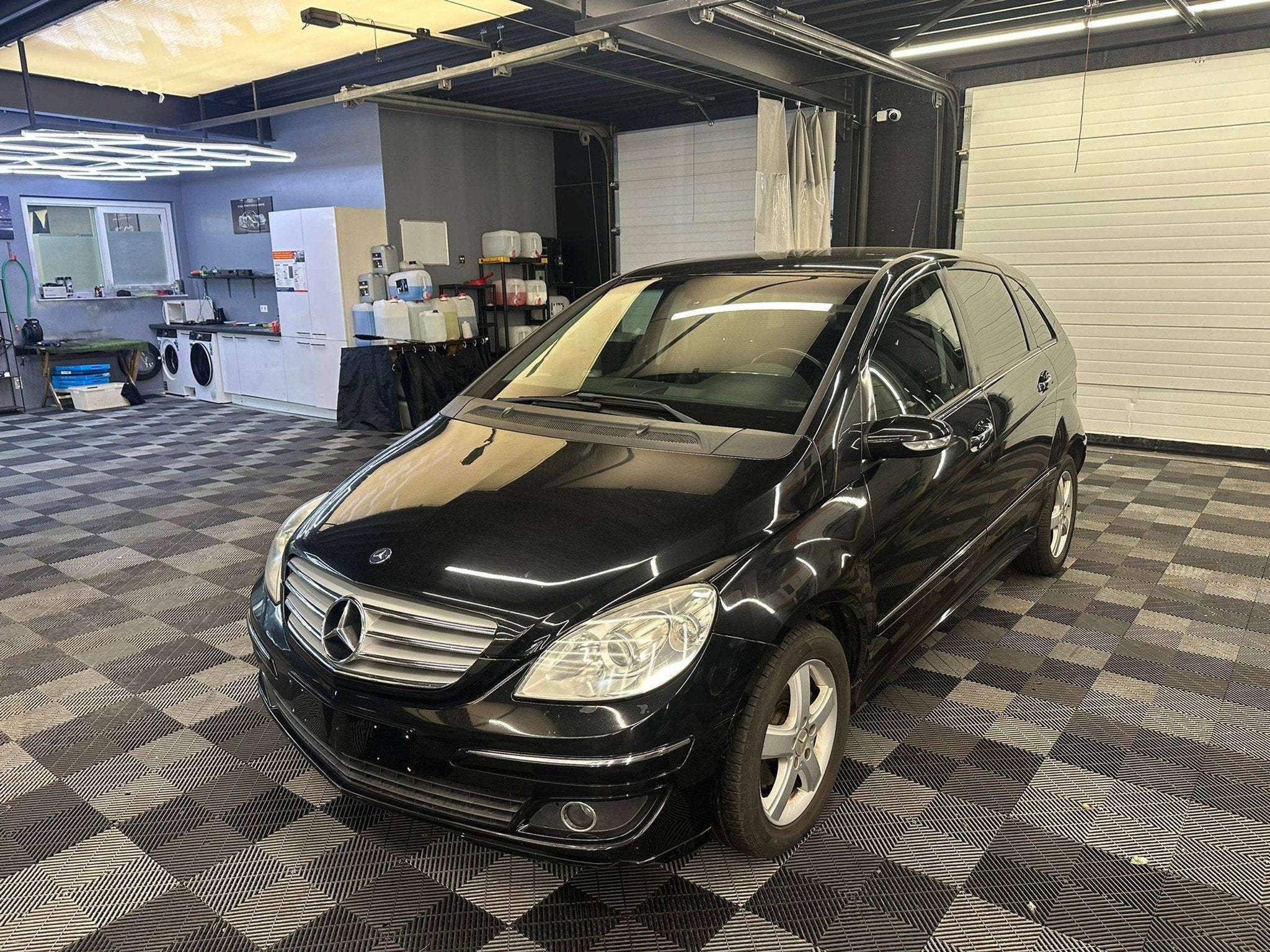 Mercedes-Benz B 170 benzine bj. 2007 151.627km, Auto's, Mercedes-Benz, Gebruikt, 4 cilinders, Zwart, Bedrijf