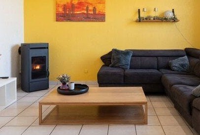 Houten salontafel - masief eik, Ophalen, Gebruikt, 100 tot 150 cm, Eikenhout