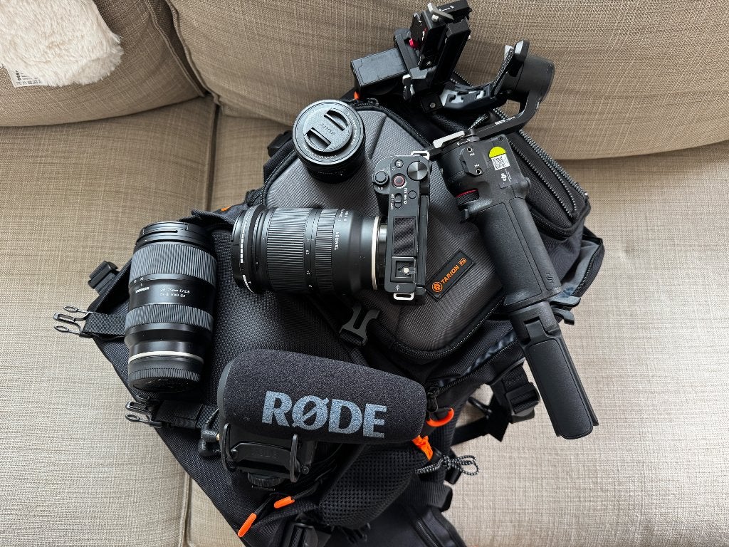 Kit Vidéo Complet Sony & Tamron, TV, Hi-fi & Vidéo, Caméscopes numériques, Comme neuf, Caméra, Sony, Microphone externe, Full HD