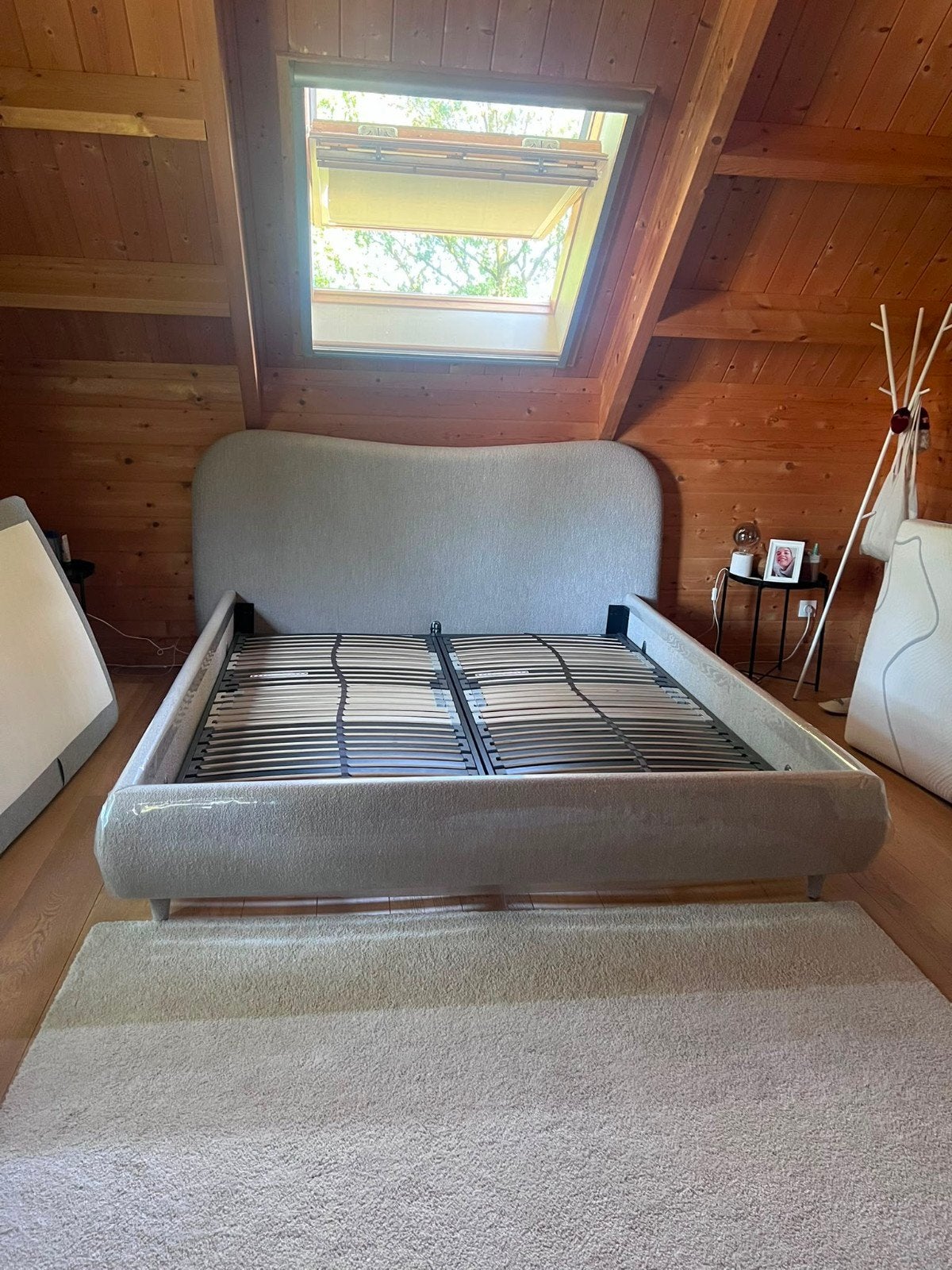 Bedframe Pecaro 180x210 incl. lattenbodems, Huis en Inrichting, Slaapkamer | Bedden, Ophalen, Tweepersoons, Zo goed als nieuw