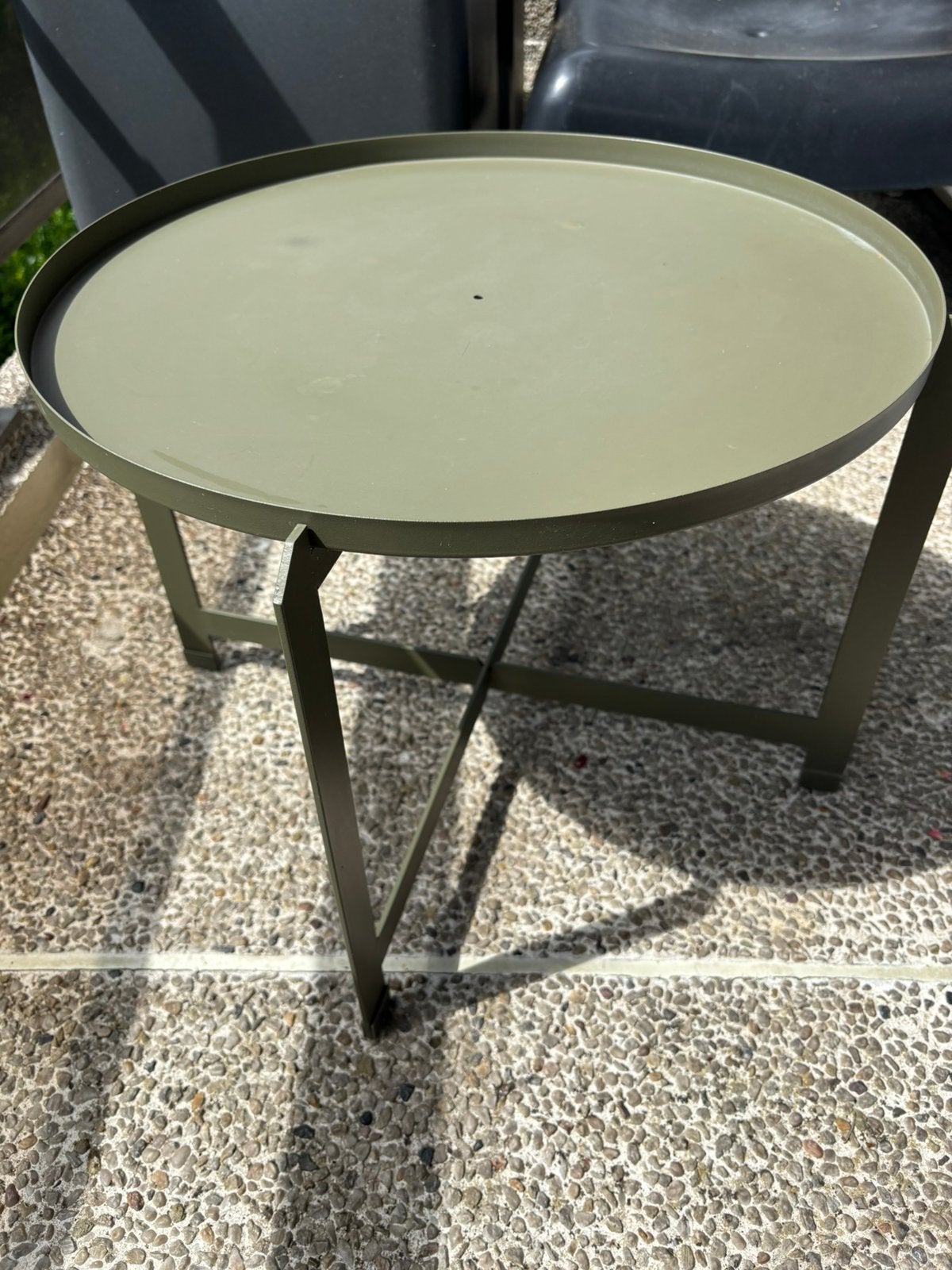 Groene salontafel in de tuin, Ophalen, Gebruikt