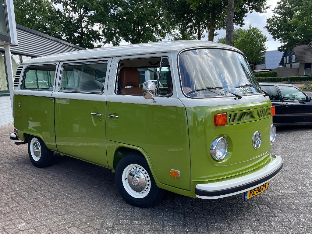 Prachtig gerestaureerde Volkswagen T2 2ltr., Auto's, Bluetooth, 4 deurs, Achterwielaandrijving, Beige