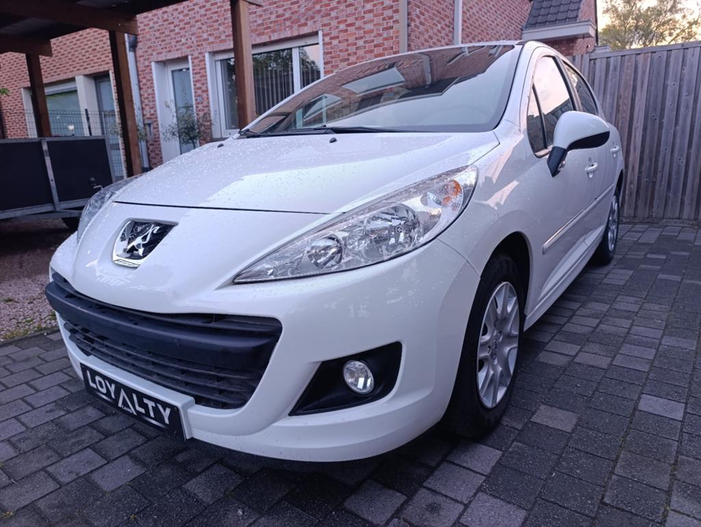 Peugeot 207+ | 1.4i | Airco | 2013 | Gekeurd, Euro 5, Wit, Bedrijf, Handgeschakeld