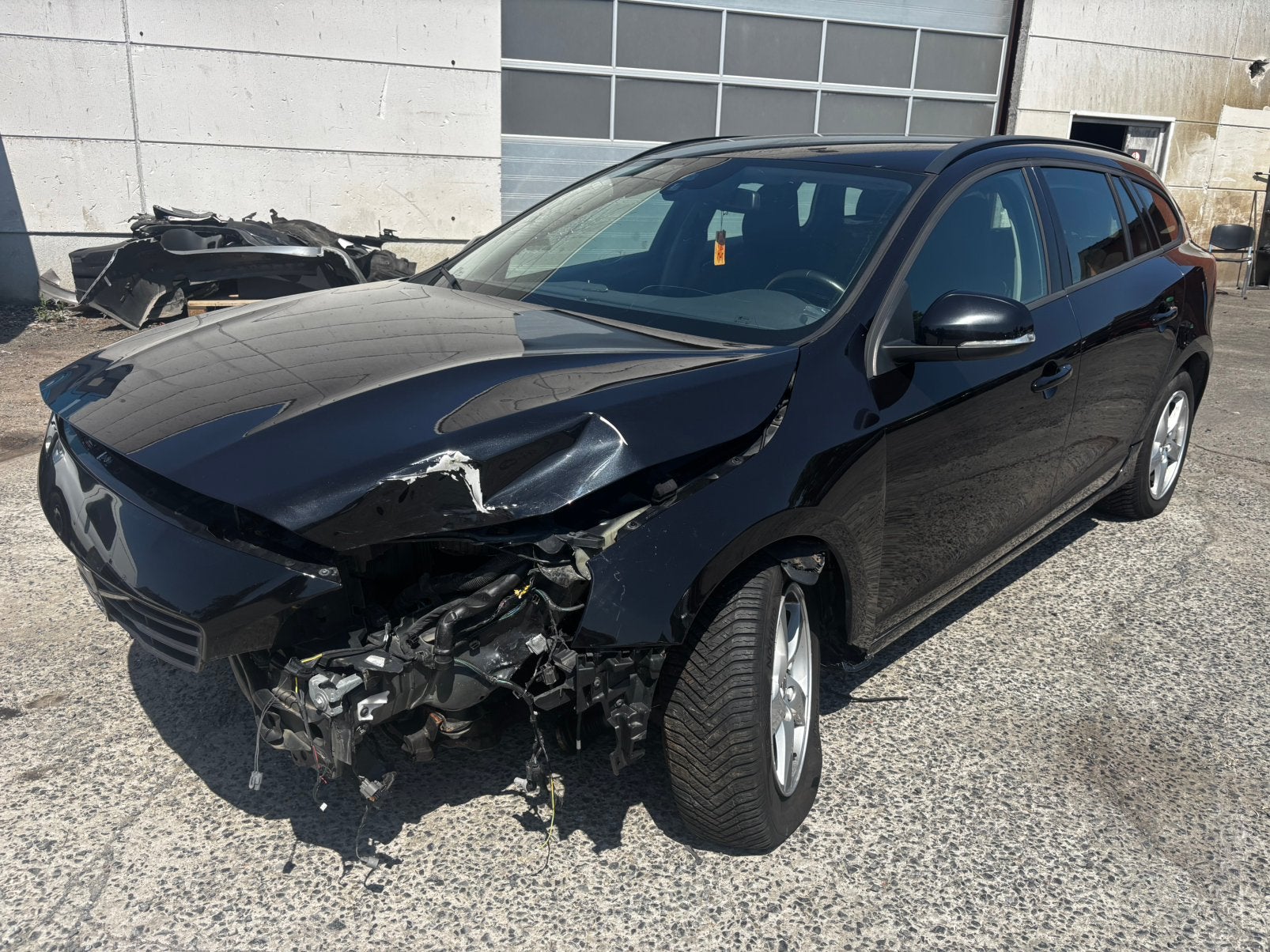 Volvo V60 • 2.0 Diesel • ACCIDENTEL, Boîte manuelle, Enlèvement, Volvo, 1995 cm³