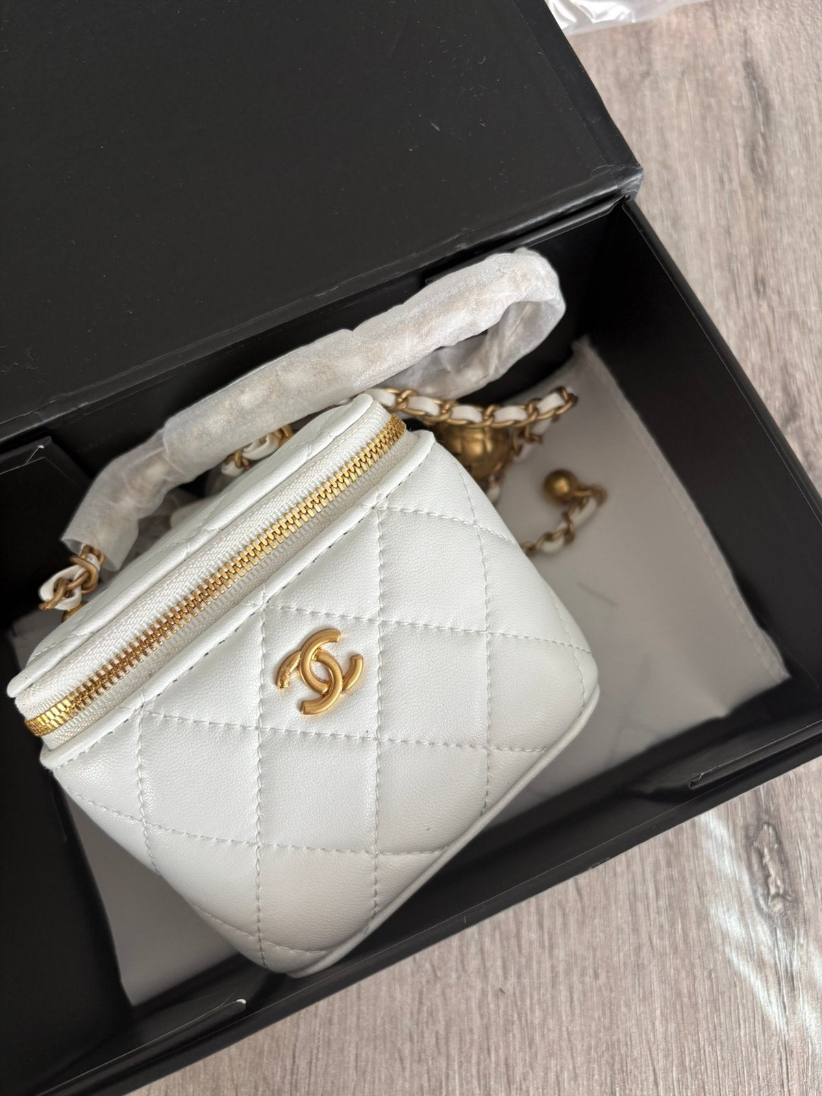Vanity chanel blanc en cuir, Enlèvement ou Envoi, Neuf, Blanc