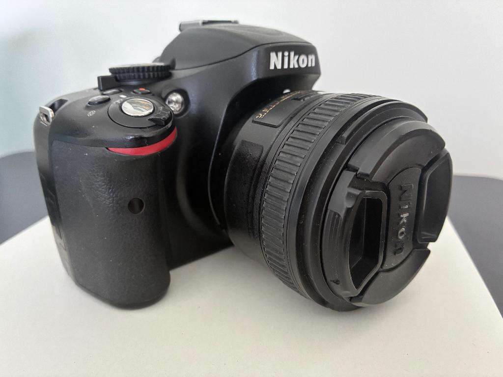 Nikon D5100 + objectif AF-S Nikkor 50mm 1:1.8G, Audio, Tv en Foto, Ophalen of Verzenden
