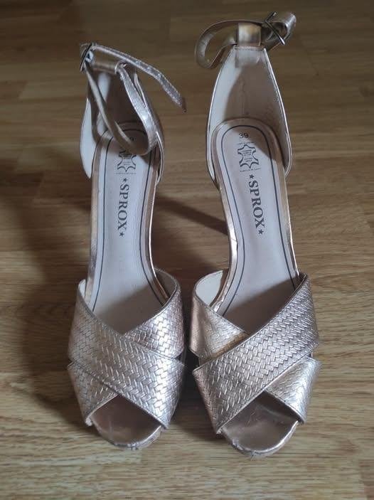 Nieuwe SPROX-sandalen met hak - maat 39, Kleding | Dames, Schoenen, Autre, Pumps, Overige kleuren, Ophalen of Verzenden