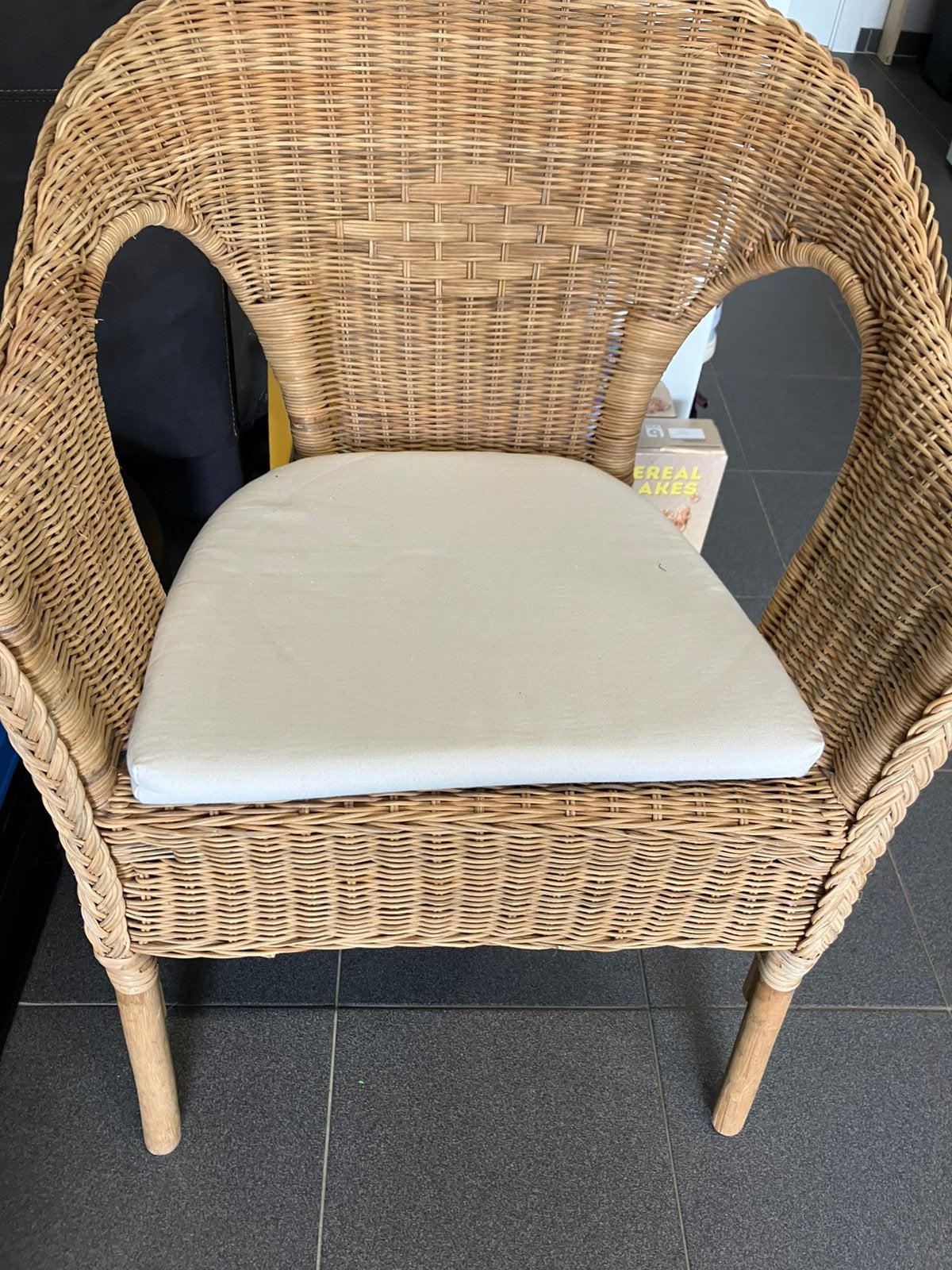 Rieten stoel, Huis en Inrichting, Ophalen, Bruin, Riet of Rotan, Zo goed als nieuw