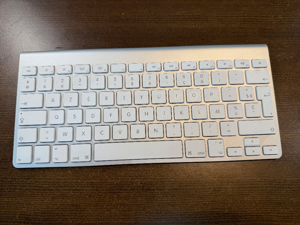 Apple clavier à piles, Enlèvement ou Envoi, Azerty, Comme neuf, Apple