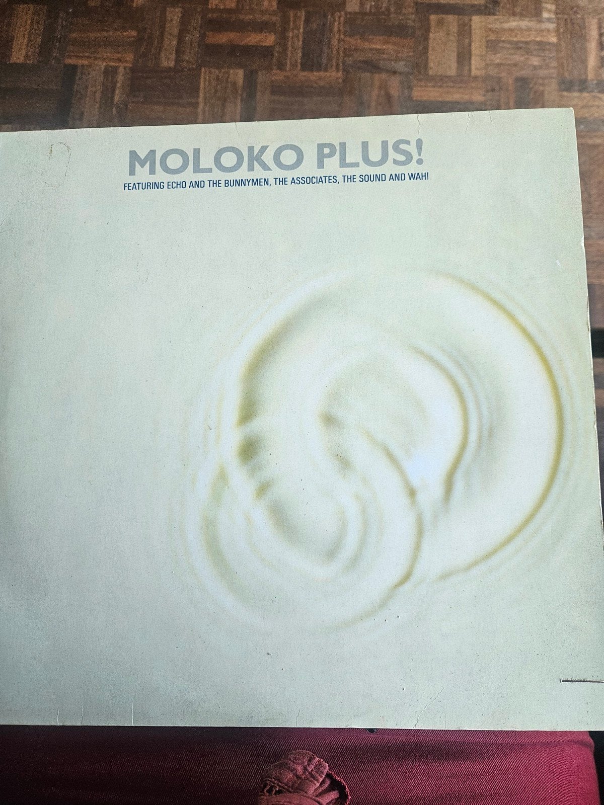 elpee Moloko Plus verzamelplaat met Echo and the Bunnymen, e, Enlèvement ou Envoi