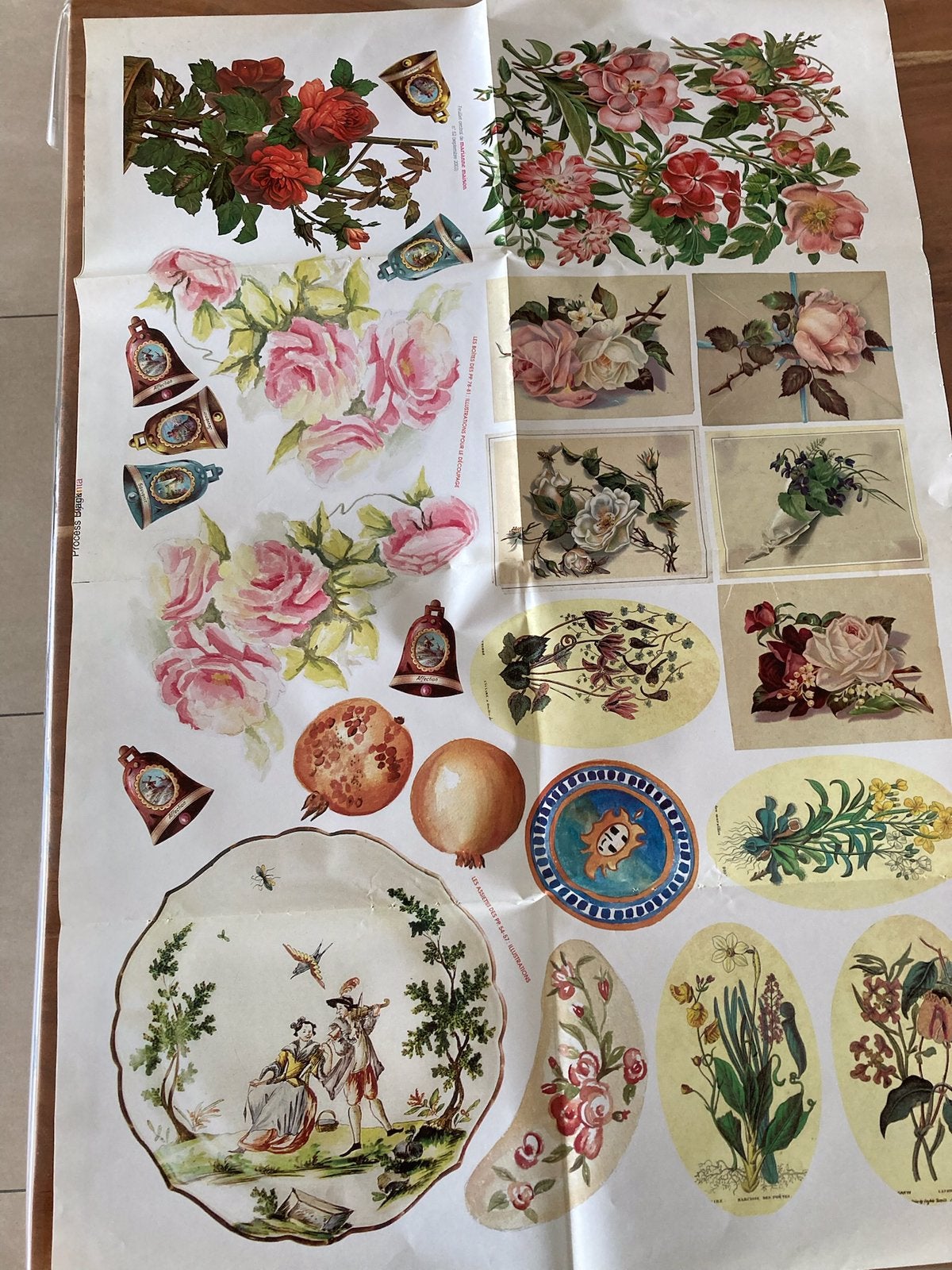 40 decoupage vellen, Ophalen of Verzenden, Zo goed als nieuw