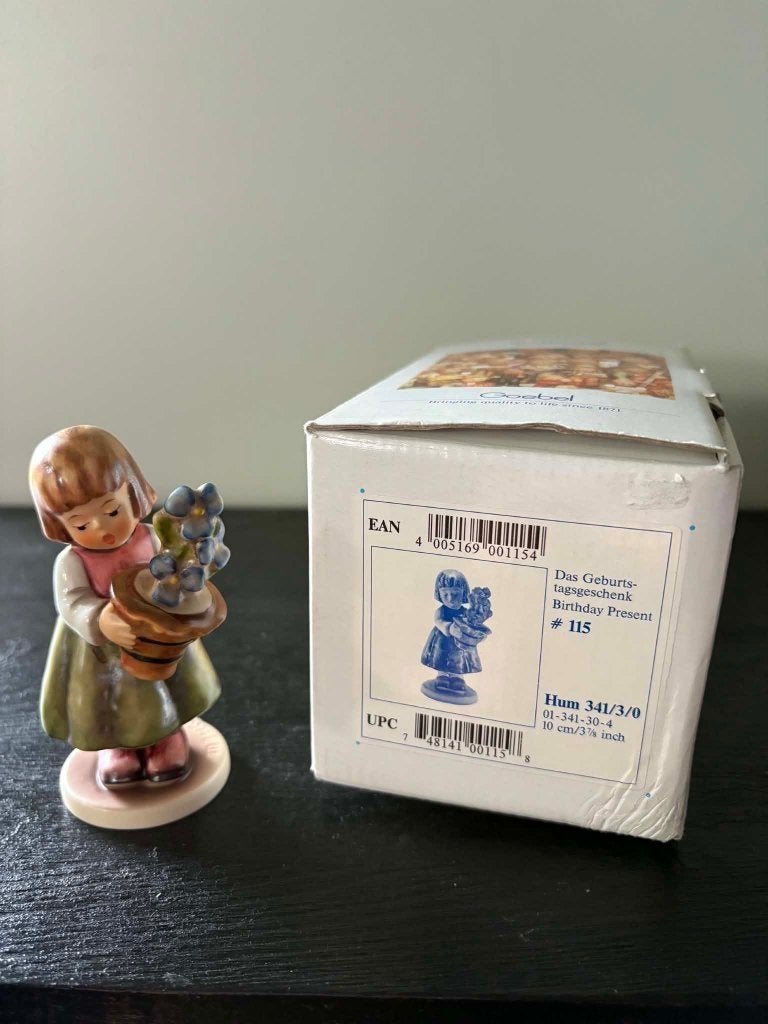 Hummel Goebel Birhday present, doos aanwezig, Ophalen of Verzenden, Zo goed als nieuw, Hummel