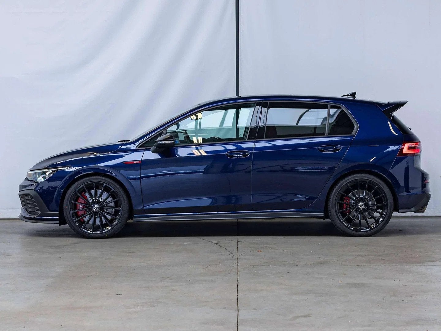 Volkswagen Golf GTI CLUBSPORT|AKRAPOVIC|HARMAN-KARDON|IQ-LIG, Autos, Achat, Euro 6, Noir, 151 g/km