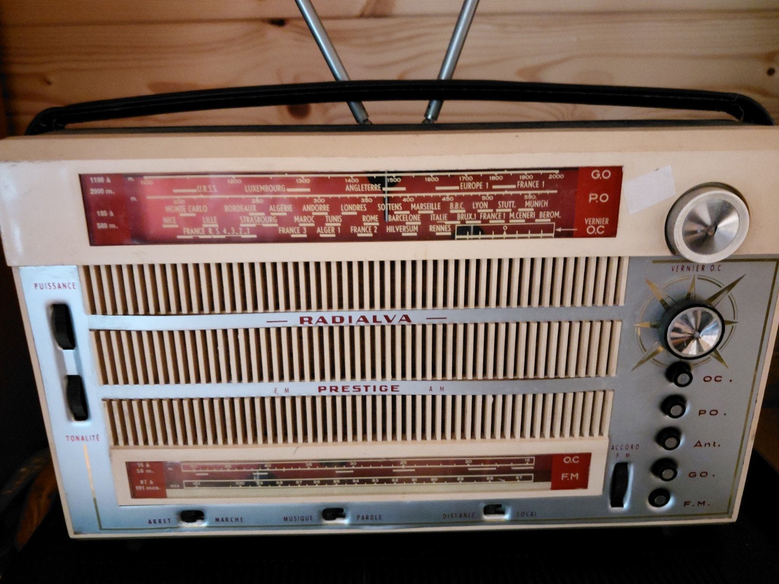Radialva Prestige radio, Ophalen