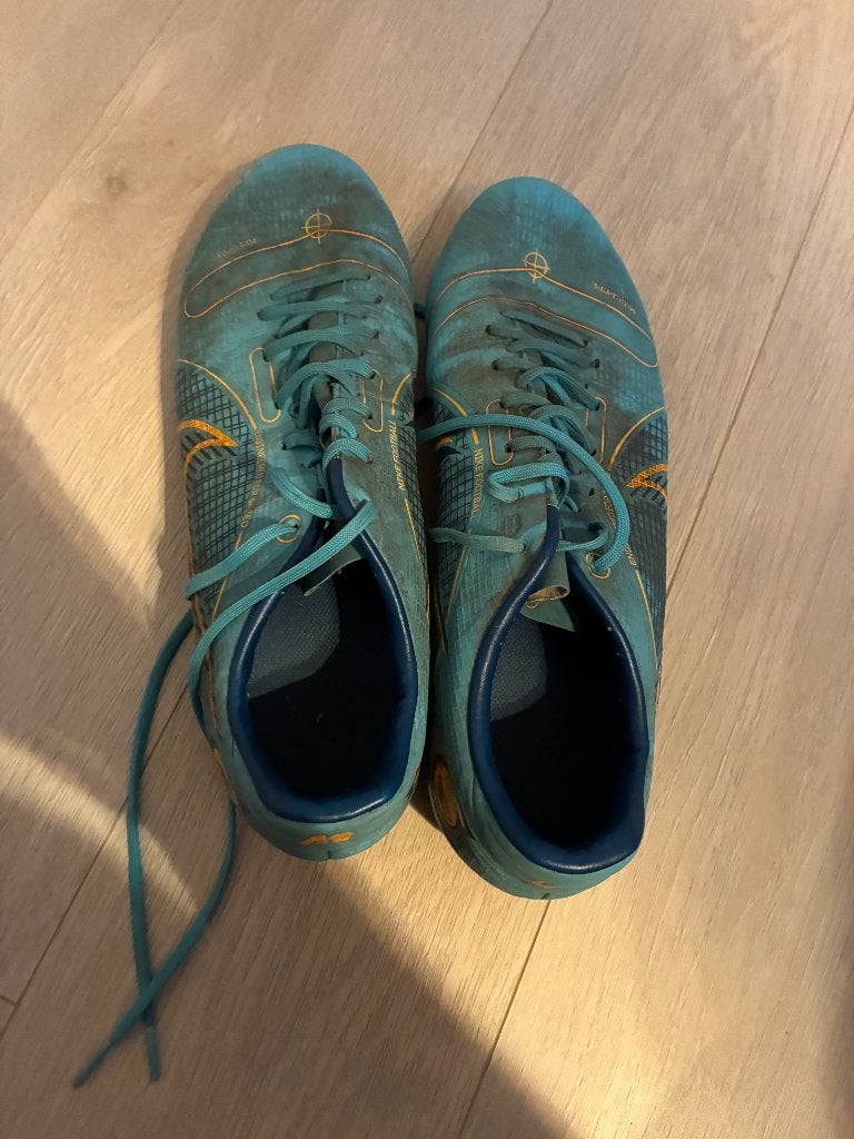 Chaussures de football Nike Mercurial taille 45, Enlèvement ou Envoi, Utilisé, Chaussures