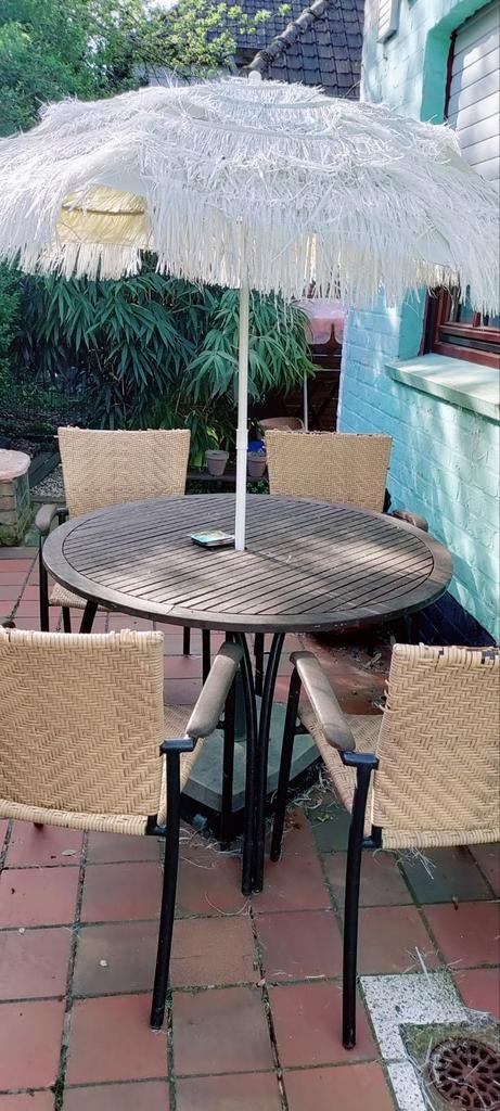 Tafel met 4stoelen, Ophalen
