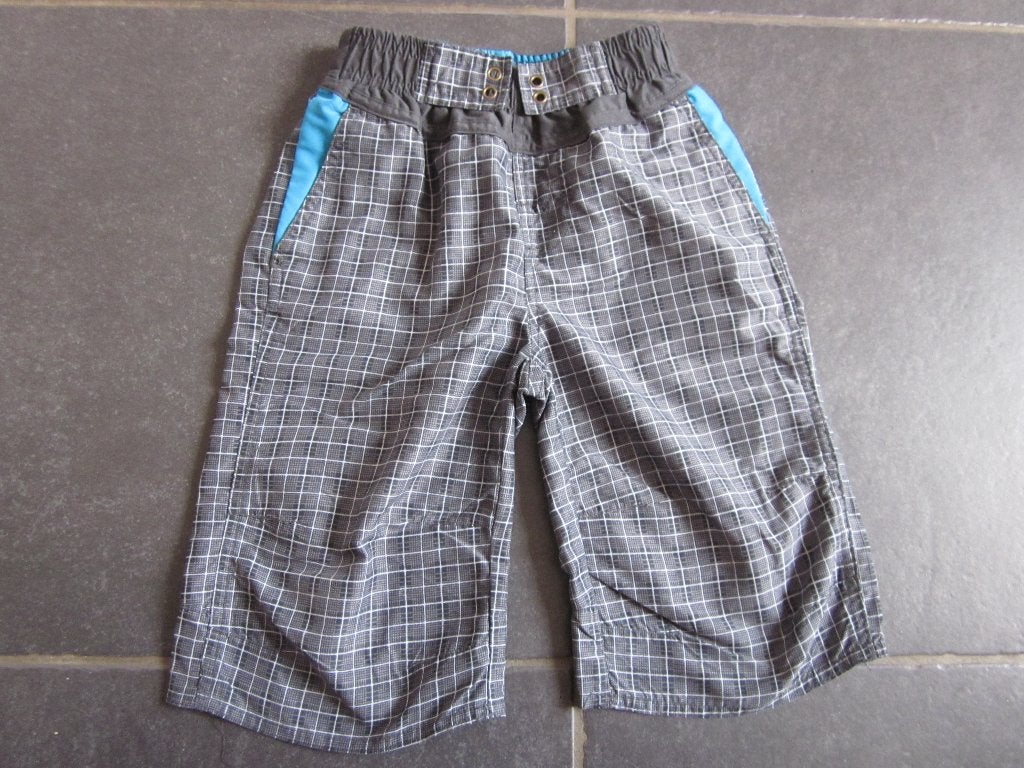 grijs-blauwe zwemshort met net binnenin v/h merk Blue Seven, Kinderen en Baby's, Kinderkleding | Maat 128, Gebruikt, Jongen, Sport- of Zwemkleding