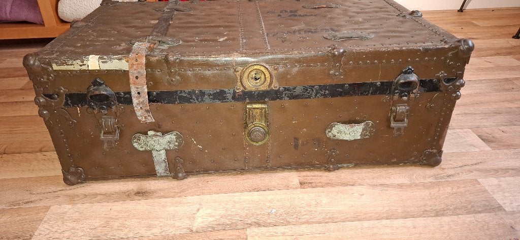 Antieke hutkoffer / steamer trunk ca. 1900 – Montréal, Ophalen