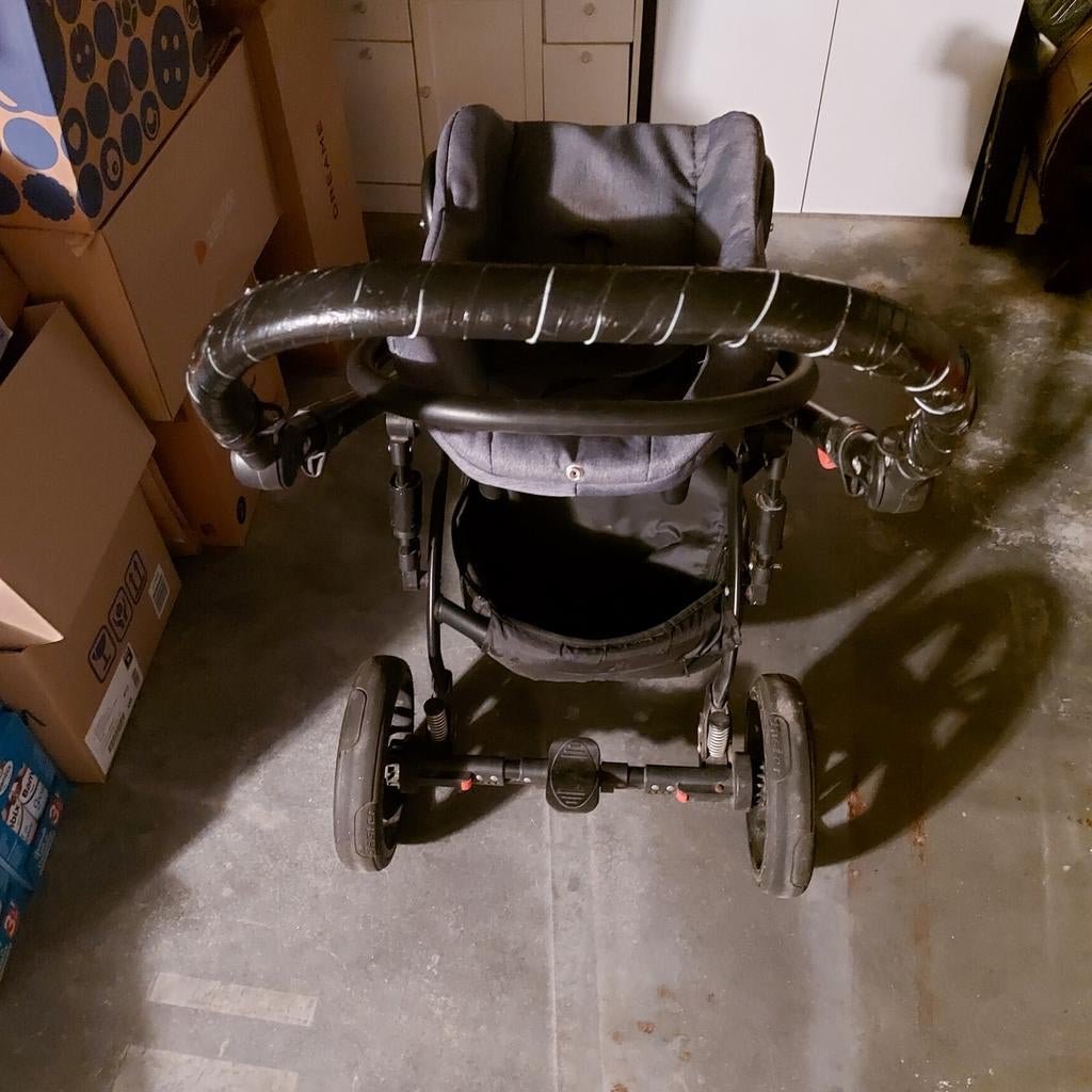 Driedelig kinderwagen in goede staat, Ophalen