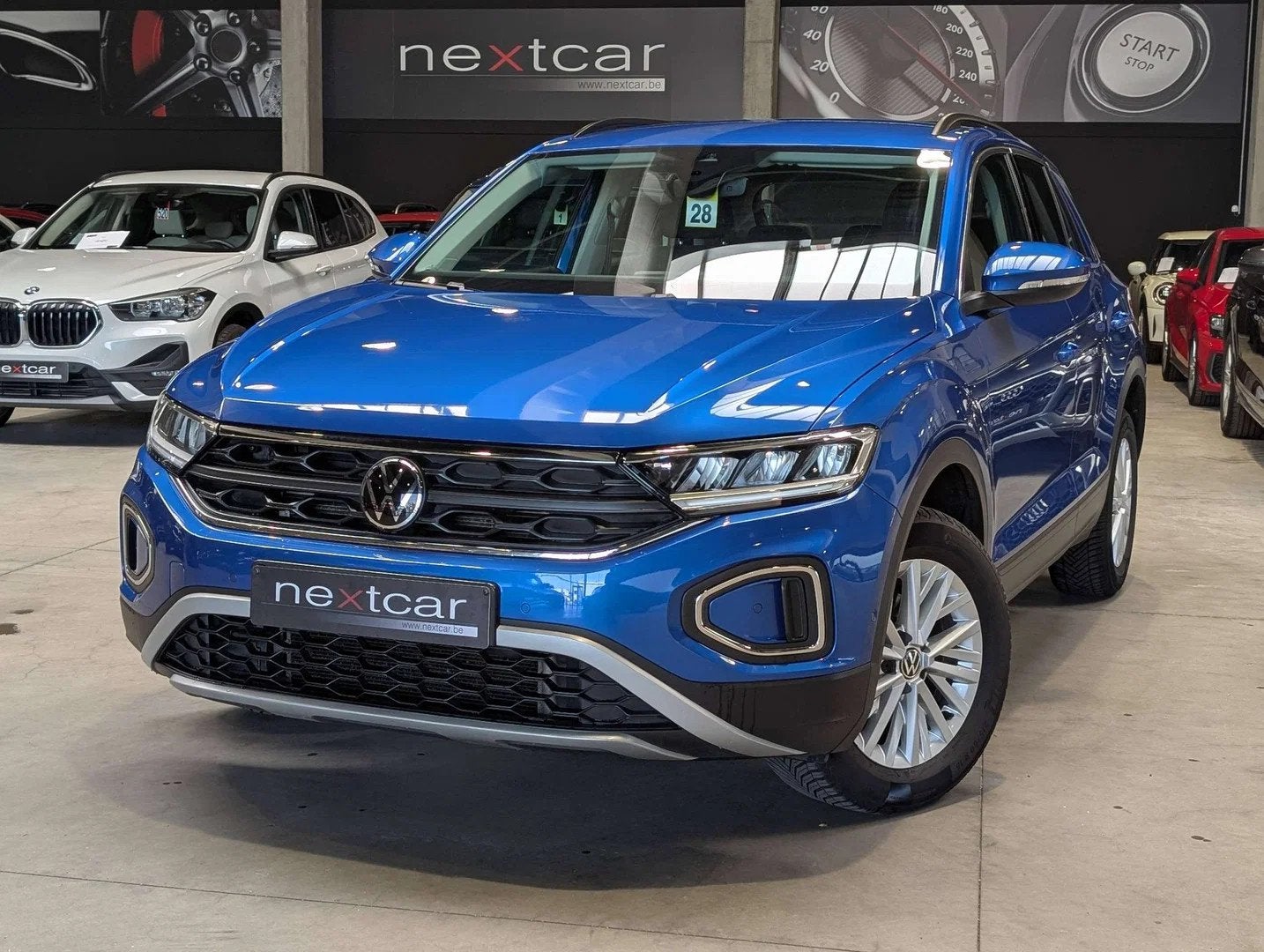 Volkswagen T-Roc 1.5TSI Life DSG *LED-NAVI-DIGITAL-PARKING-C, Autos : Divers, Volkswagen, Automatique, 1498 cm³, SUV ou Tout-terrain