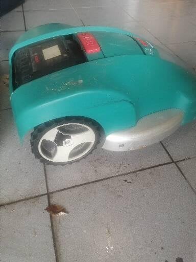Robotmaaier Bosch Indego 800 + Indego voor onderdelen, Electroménager, Enlèvement ou Envoi, Ne fonctionne pas