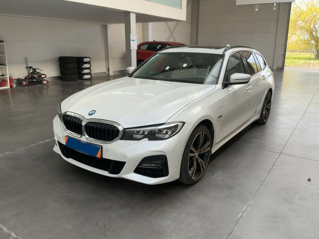 BMW 320e XDrive M Sport, Auto's, Automaat, 1998 cc, Euro 6, 5 zetels