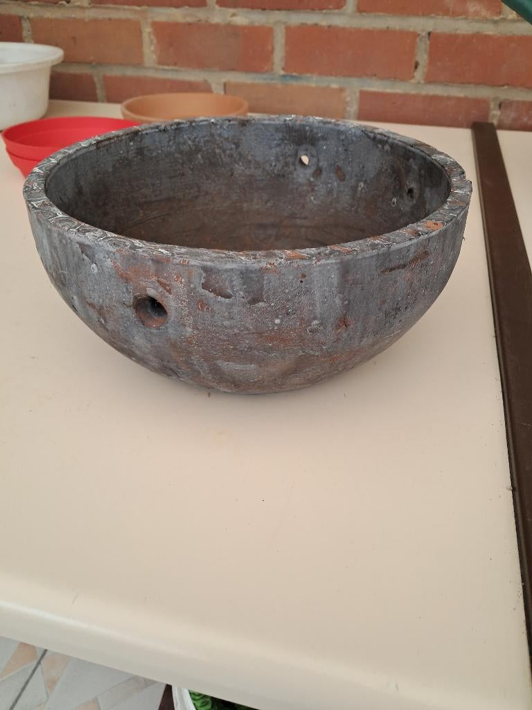 Bloempot om te hangen, Ophalen, Steen, Rond, Zo goed als nieuw