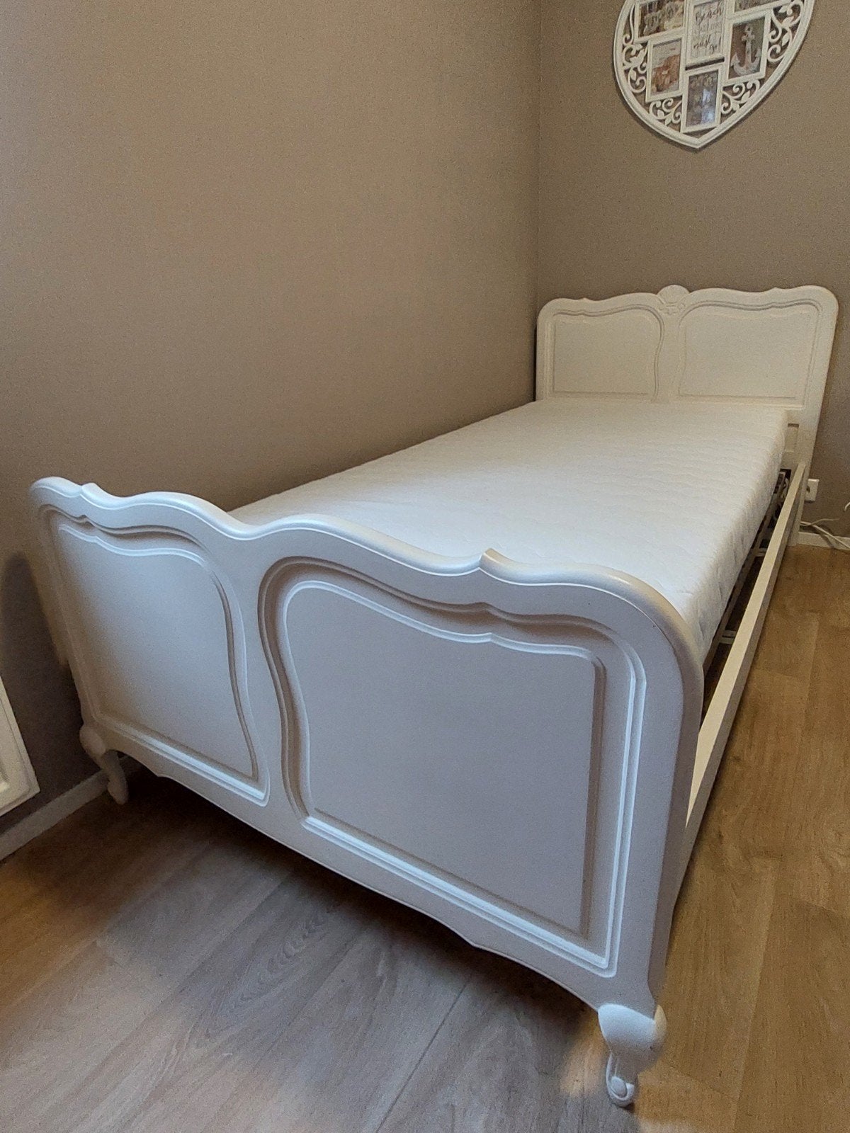 Bed Louis XV met lattenbodem en matras, Huis en Inrichting, Ophalen, Zo goed als nieuw, Eenpersoons