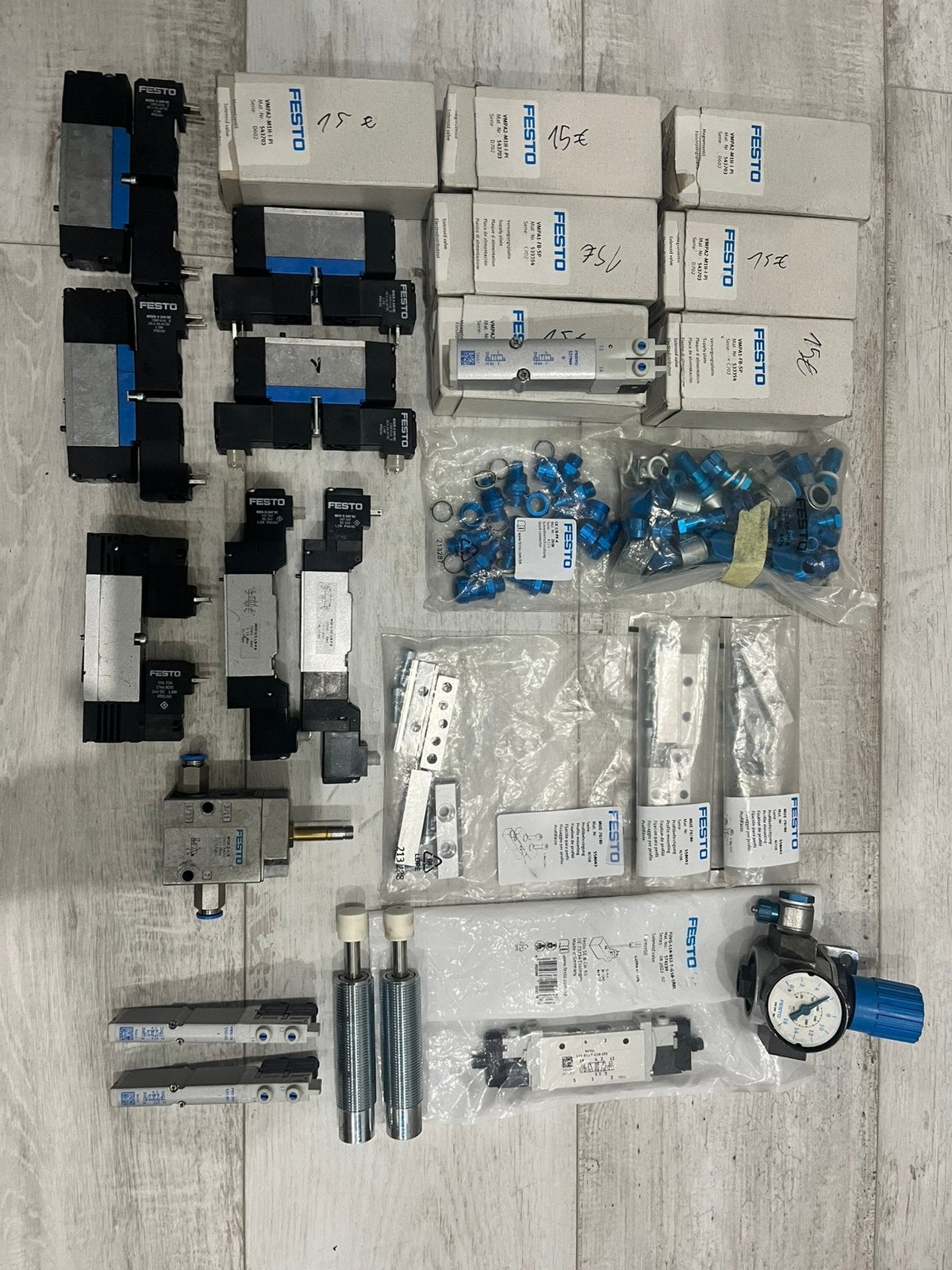 Festo Lot pneumatische componenten - magneetventielen, Ophalen, Gebruikt