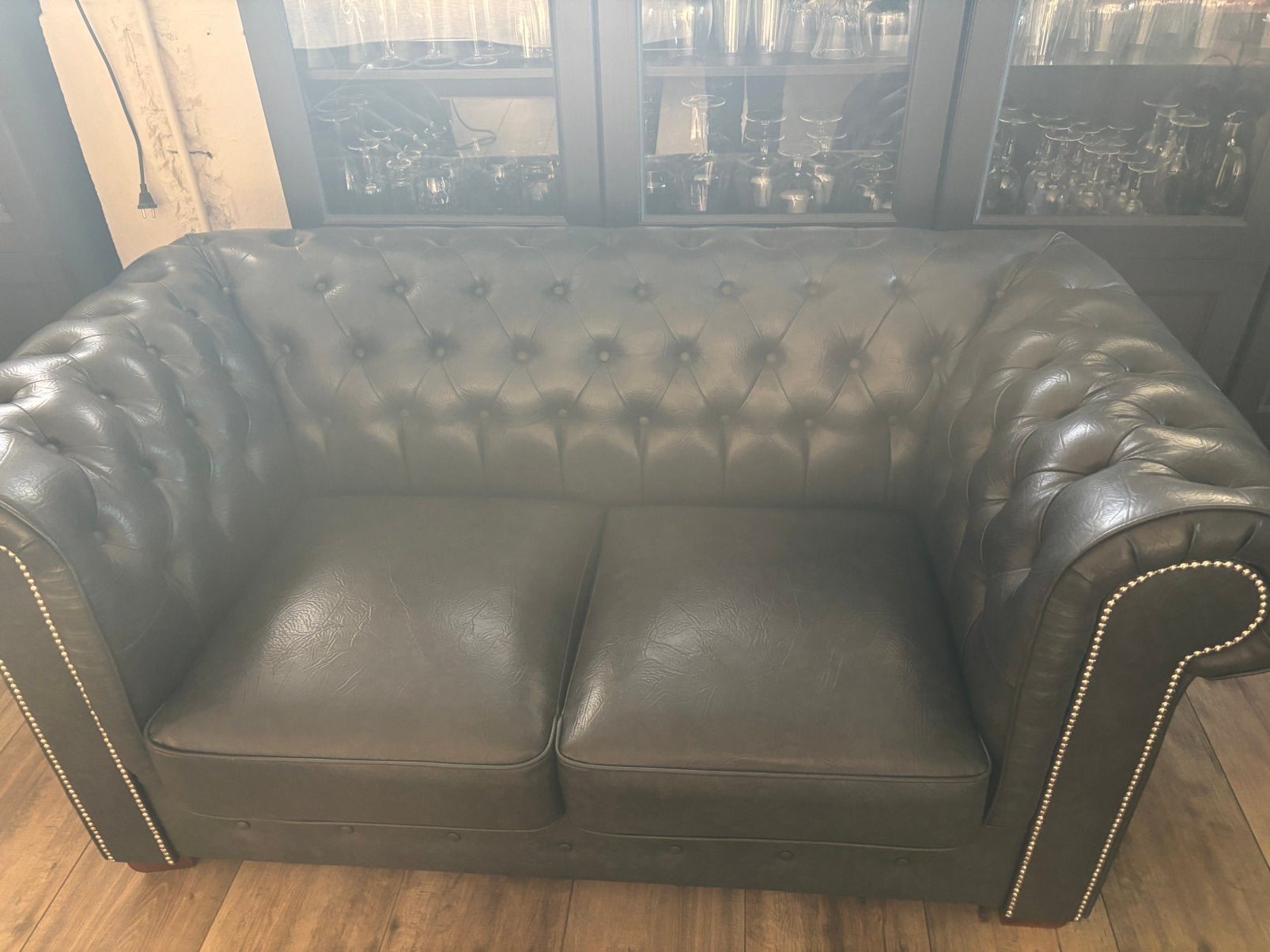 Chesterfield 2 persoons donker bruin, Ophalen