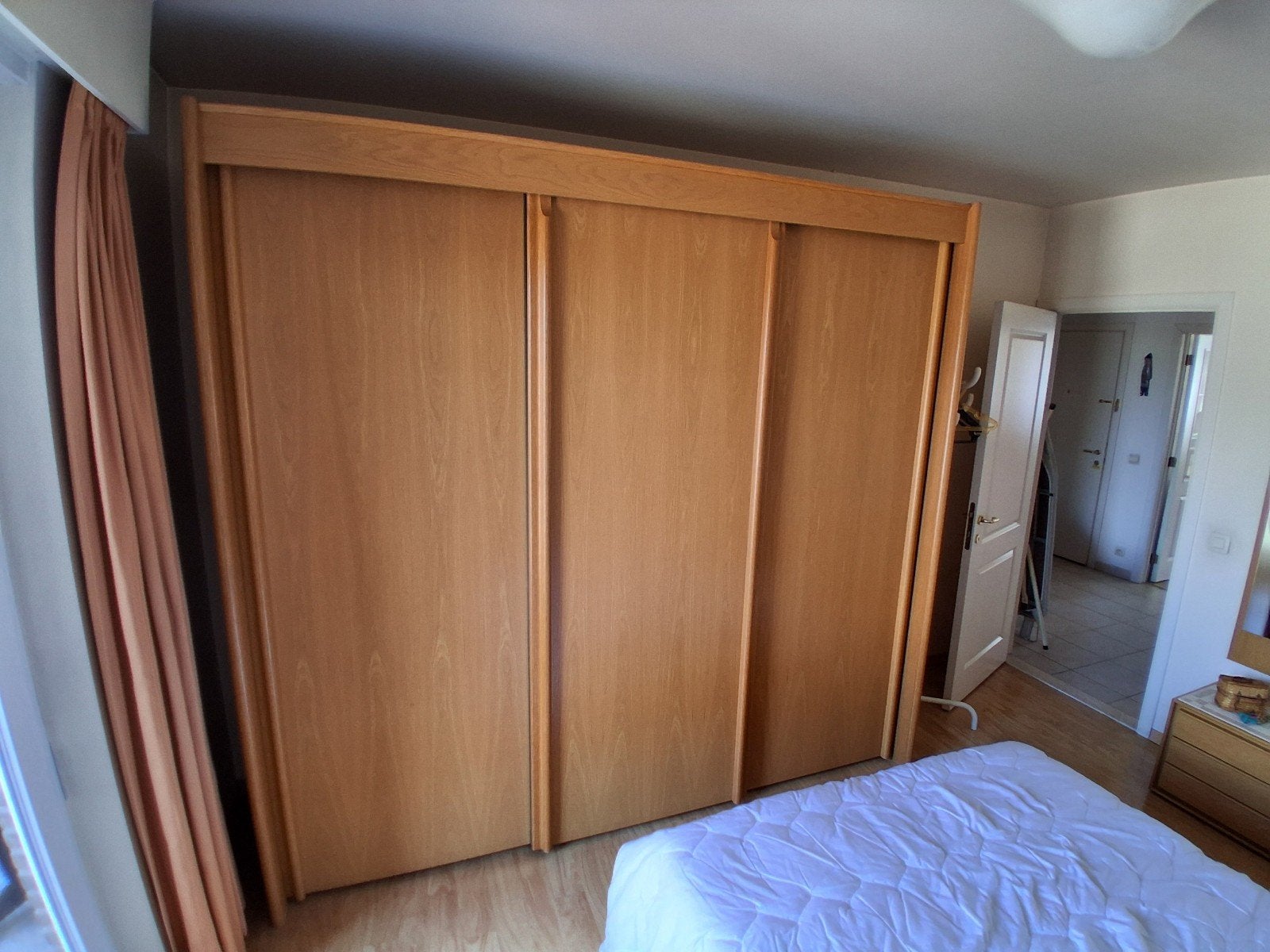 Armoire solide, 200 cm ou plus, Comme neuf, Enlèvement, 200 cm ou plus