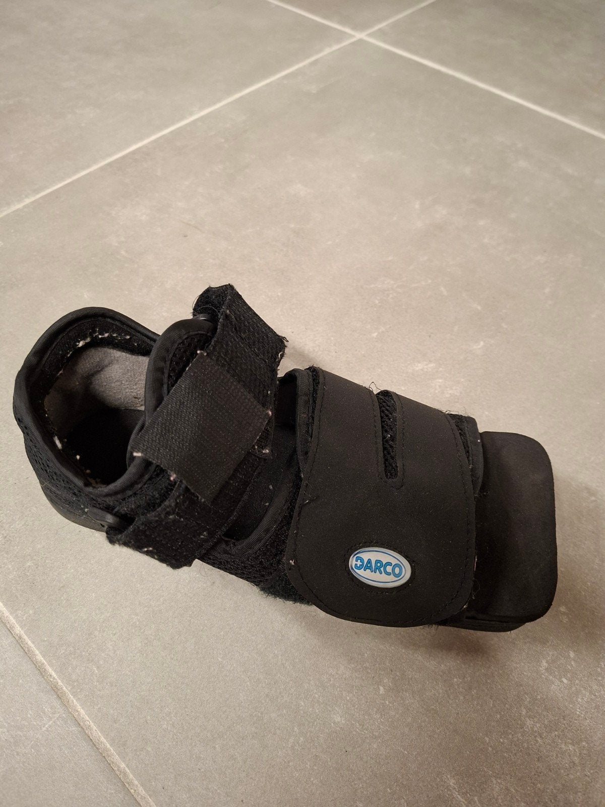 Brace, Diversen, Ophalen