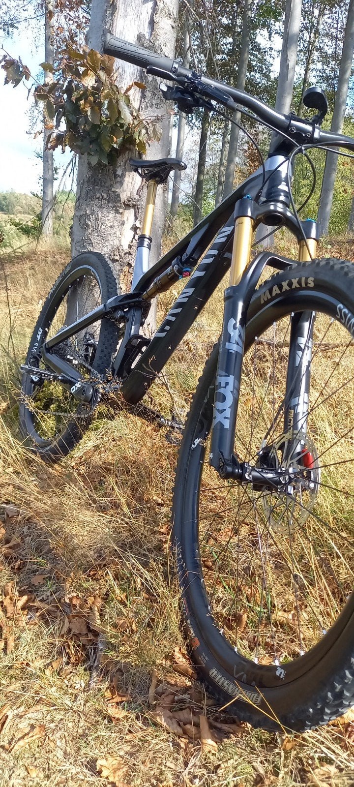 VTT Canyon Neuron CF Carbone Montage Haut de Gamme 
Je vends, Vélos & Vélomoteurs, VTT tout suspendu, Enlèvement