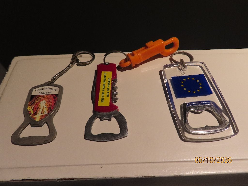 sleutelhangers, Ophalen of Verzenden, Zo goed als nieuw