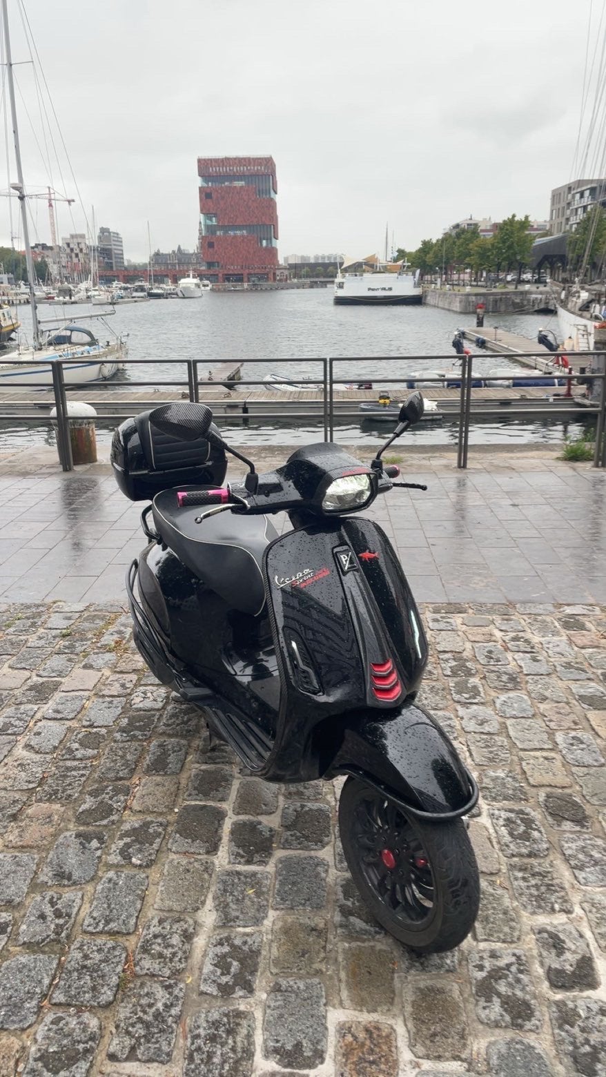 Vespa sprint A klasse Metallic zwart 2024, Fietsen en Brommers, Scooters | Vespa, Ophalen, Zo goed als nieuw, Benzine, 50 cc