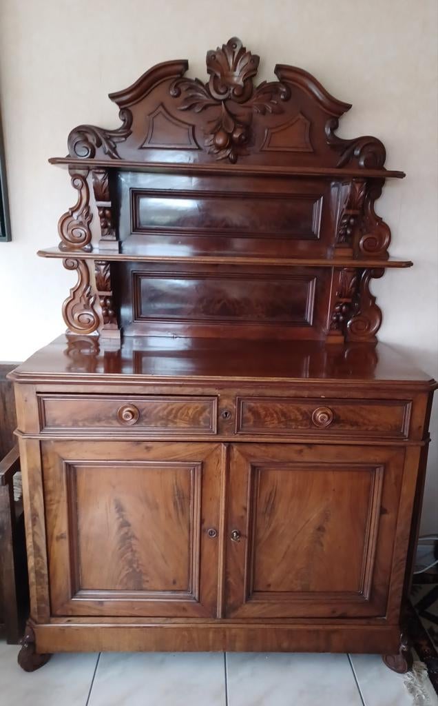 Buffet ancien, fin des années 1800, début des années 1900, Enlèvement