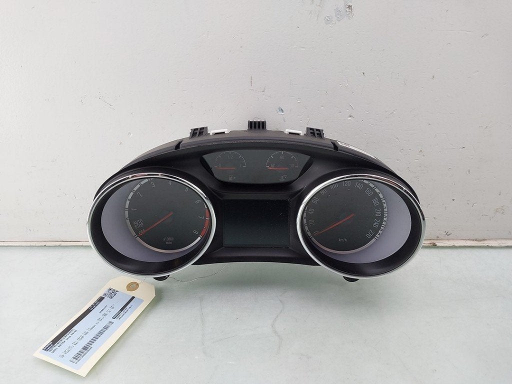 INSTRUMENTS DE BORD Opel Astra K Sports Tourer (|39060524|), Opel, Opel Automobile GmbH, Utilisé, Kontakt-opel@opel.com